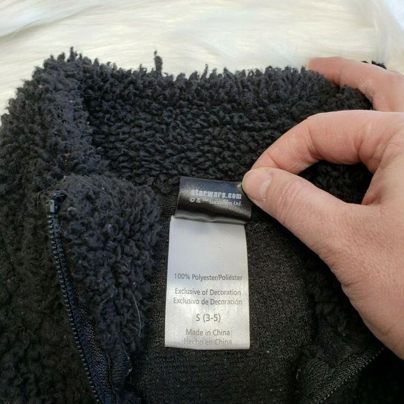 Star Wars Sith Lord Darth Vader Sherpa 1/4 Zip 3-5 - Picture 4 of 4